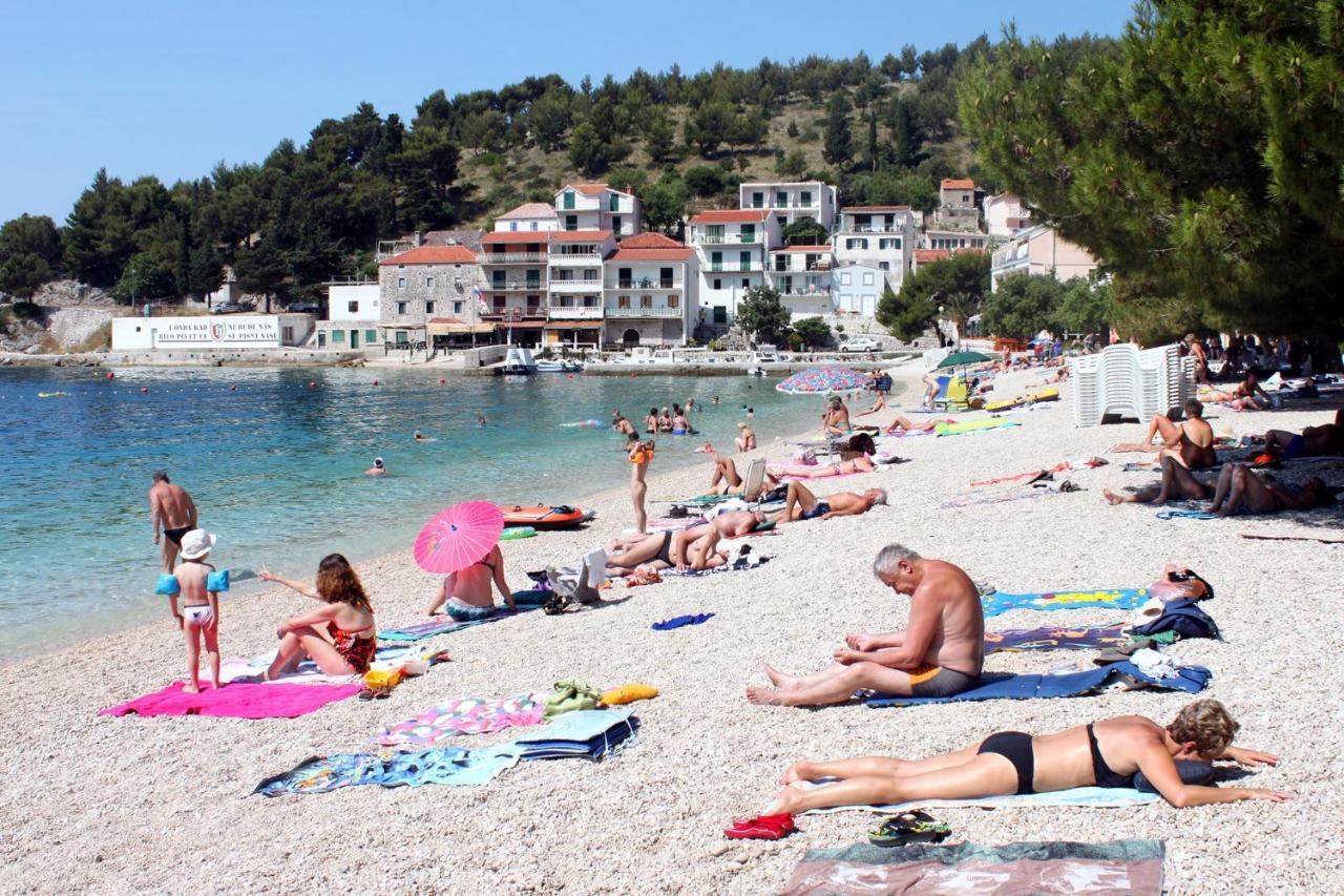 Apartments By The Sea Drvenik Donja Vala, Makarska - 6701 ภายนอก รูปภาพ