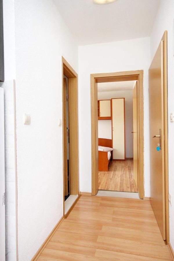 Apartments By The Sea Drvenik Donja Vala, Makarska - 6701 ภายนอก รูปภาพ
