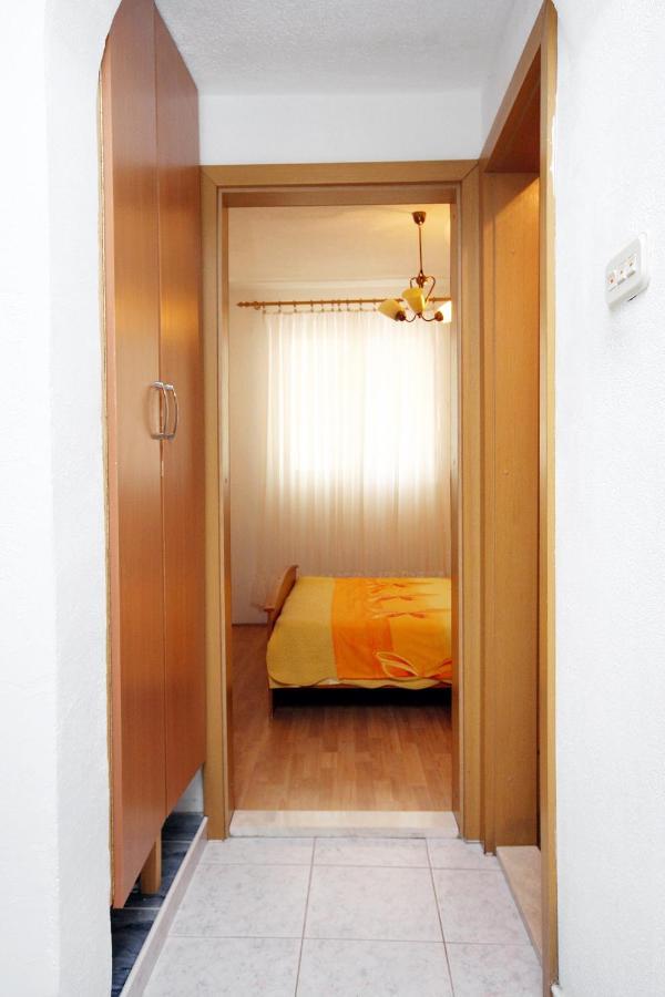 Apartments By The Sea Drvenik Donja Vala, Makarska - 6701 ภายนอก รูปภาพ