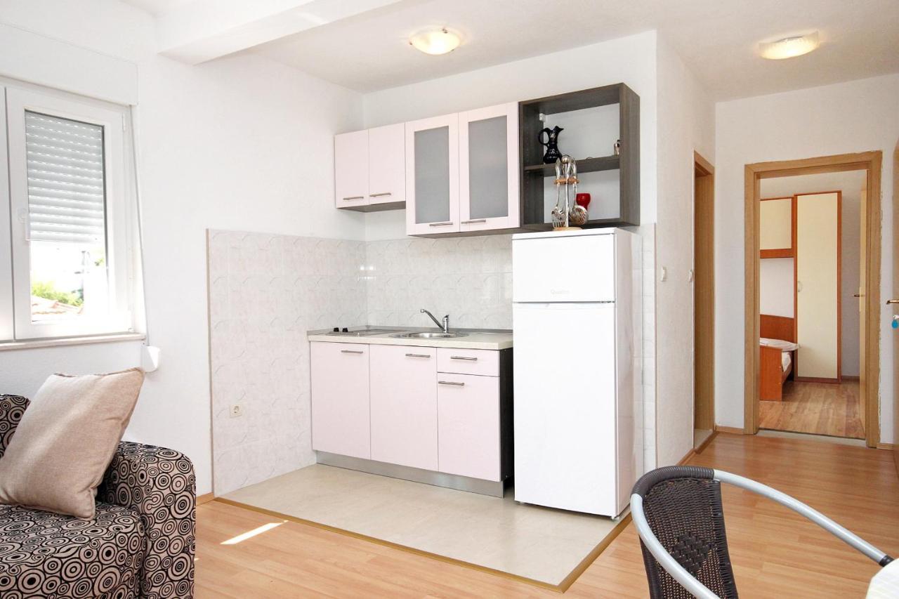 Apartments By The Sea Drvenik Donja Vala, Makarska - 6701 ภายนอก รูปภาพ