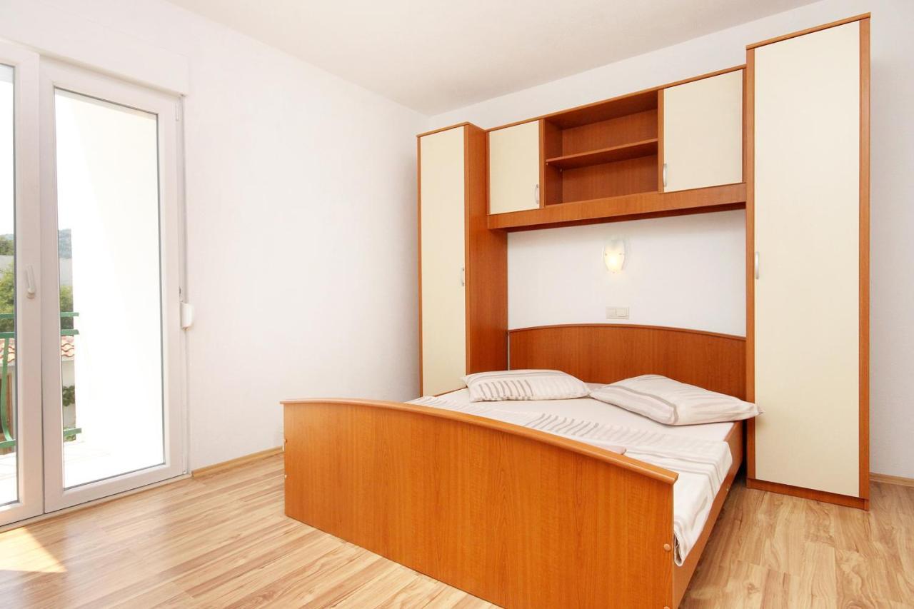 Apartments By The Sea Drvenik Donja Vala, Makarska - 6701 ภายนอก รูปภาพ