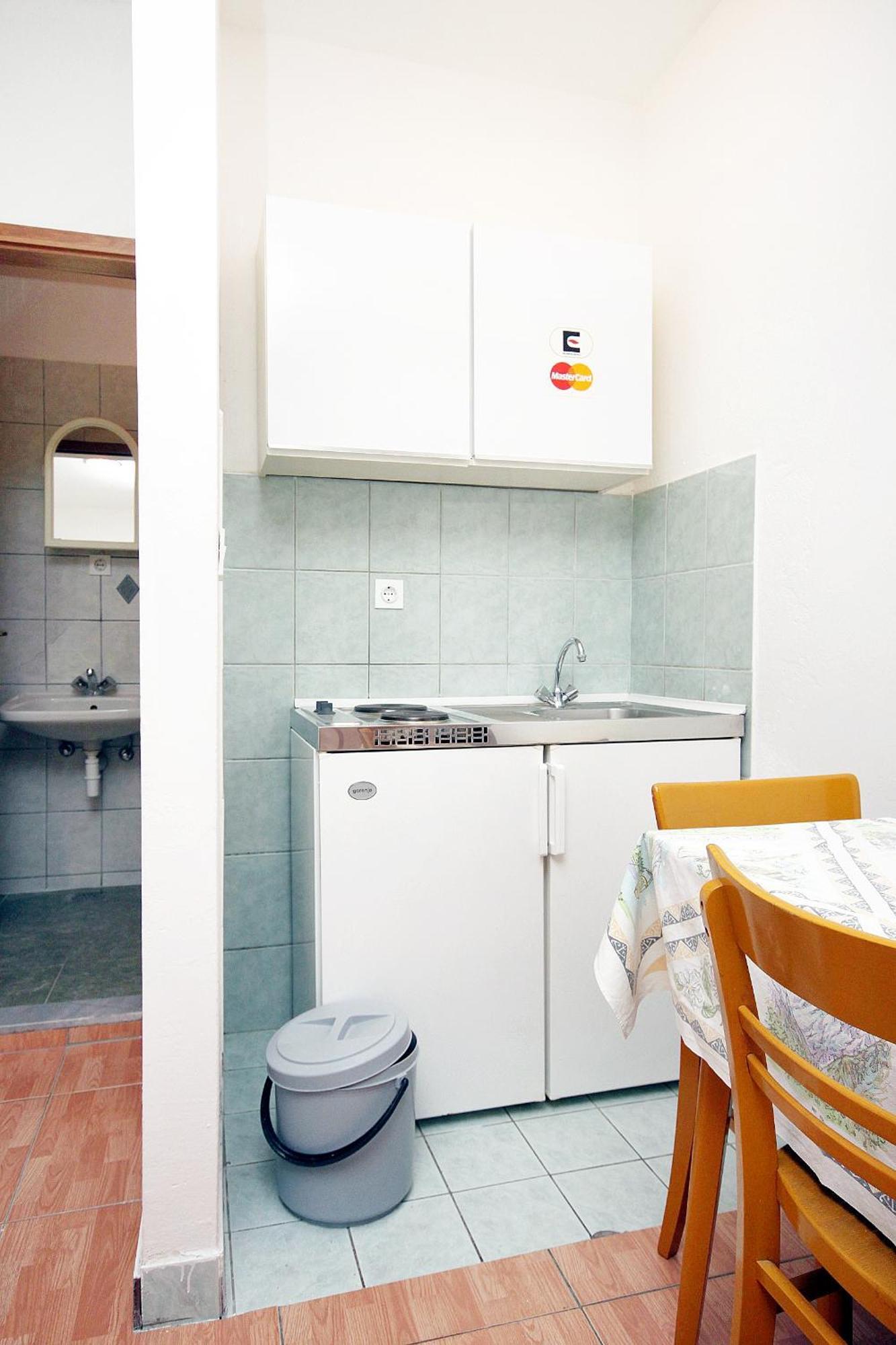 Apartments By The Sea Drvenik Donja Vala, Makarska - 6701 ภายนอก รูปภาพ